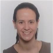 Profesora de inglés imparte clases a alumnos de Primaria y ESO